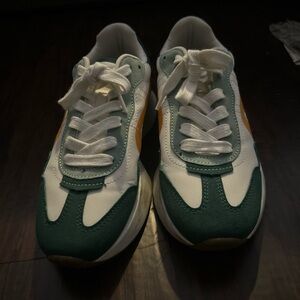Steve Madden green and white sneakers